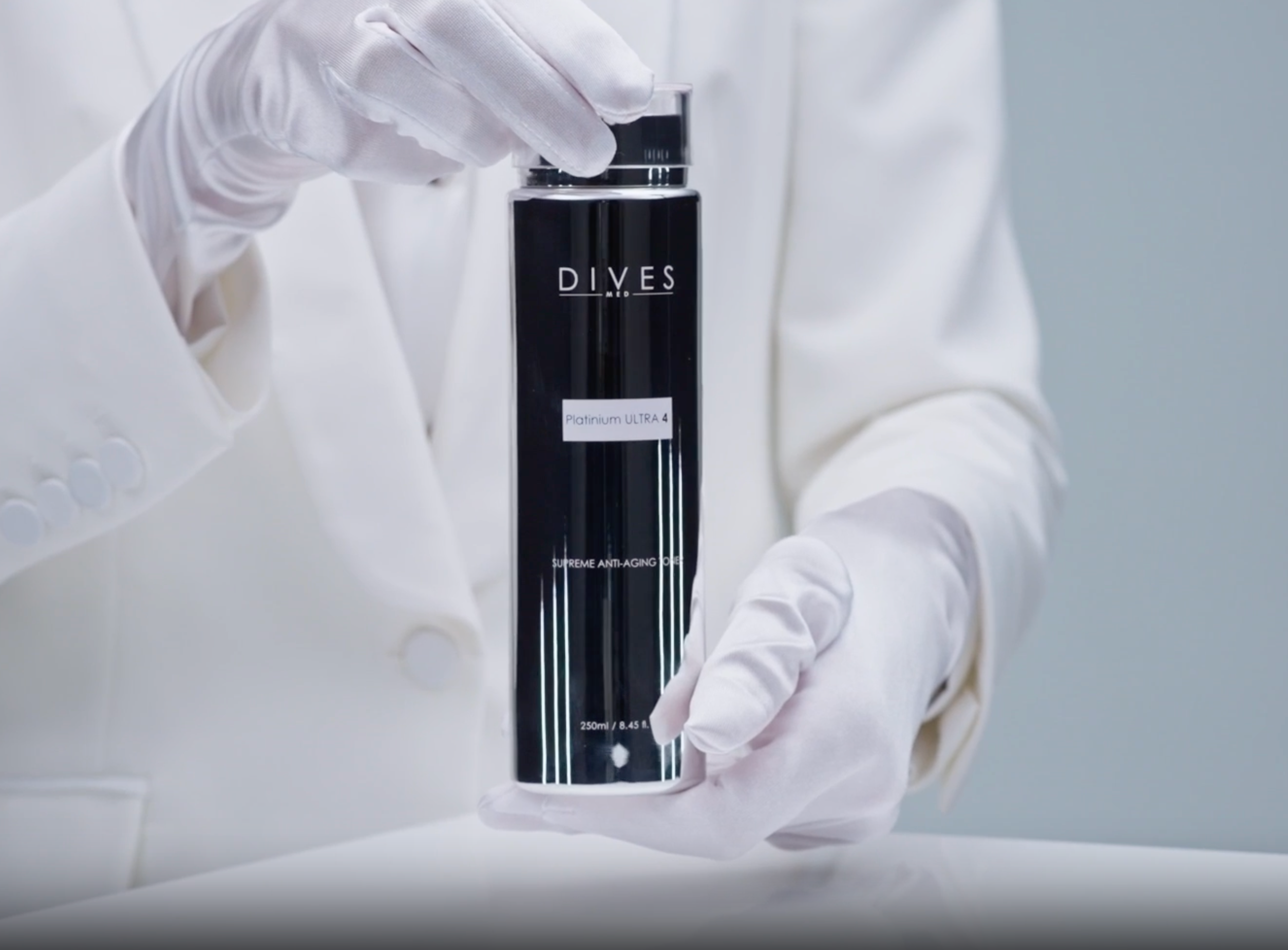 Load video: Platinium Ultra 4 Toner