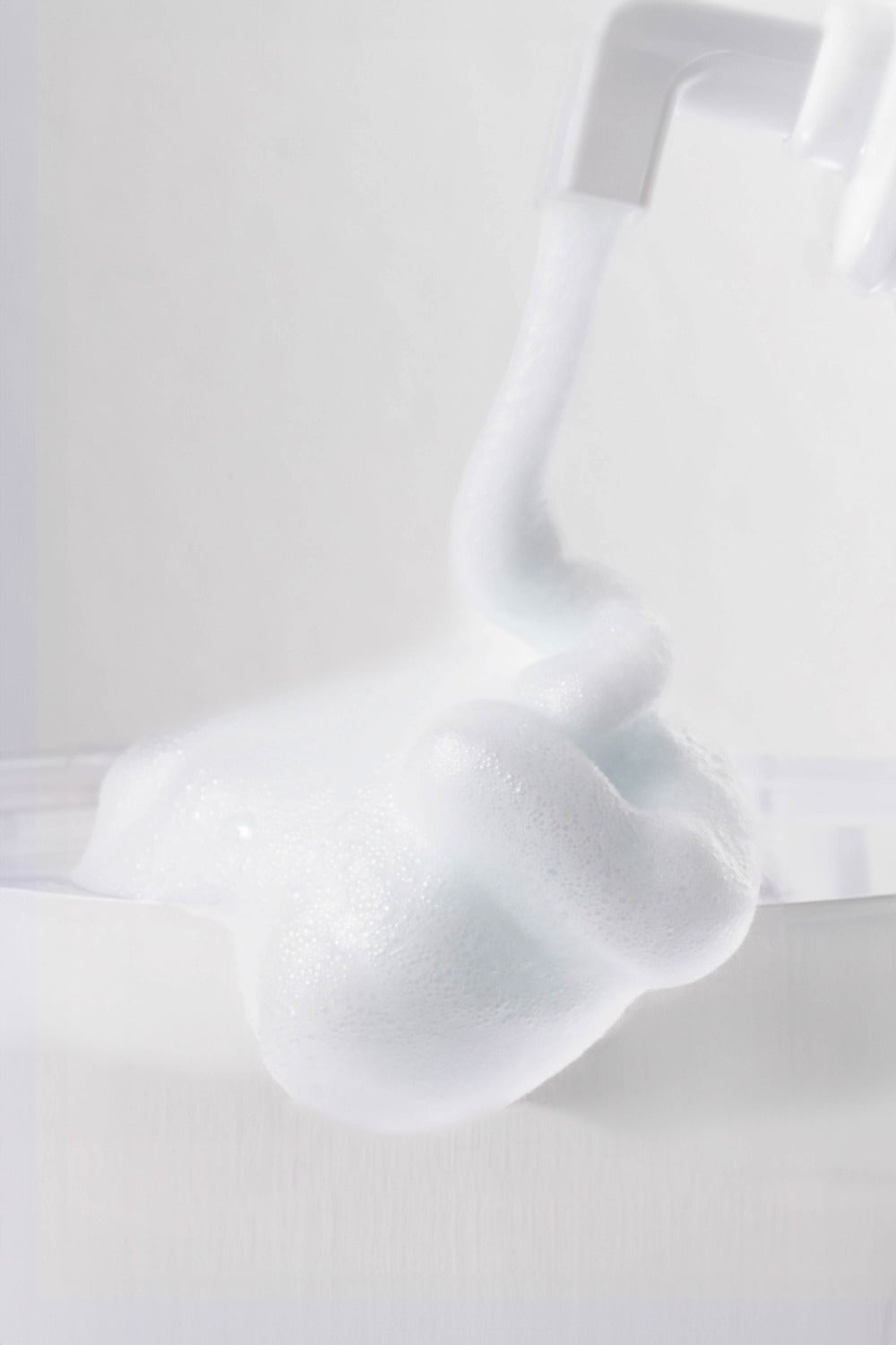 6% AHA Foamer Gentle Exfoliating Cleanser - Filler Lux