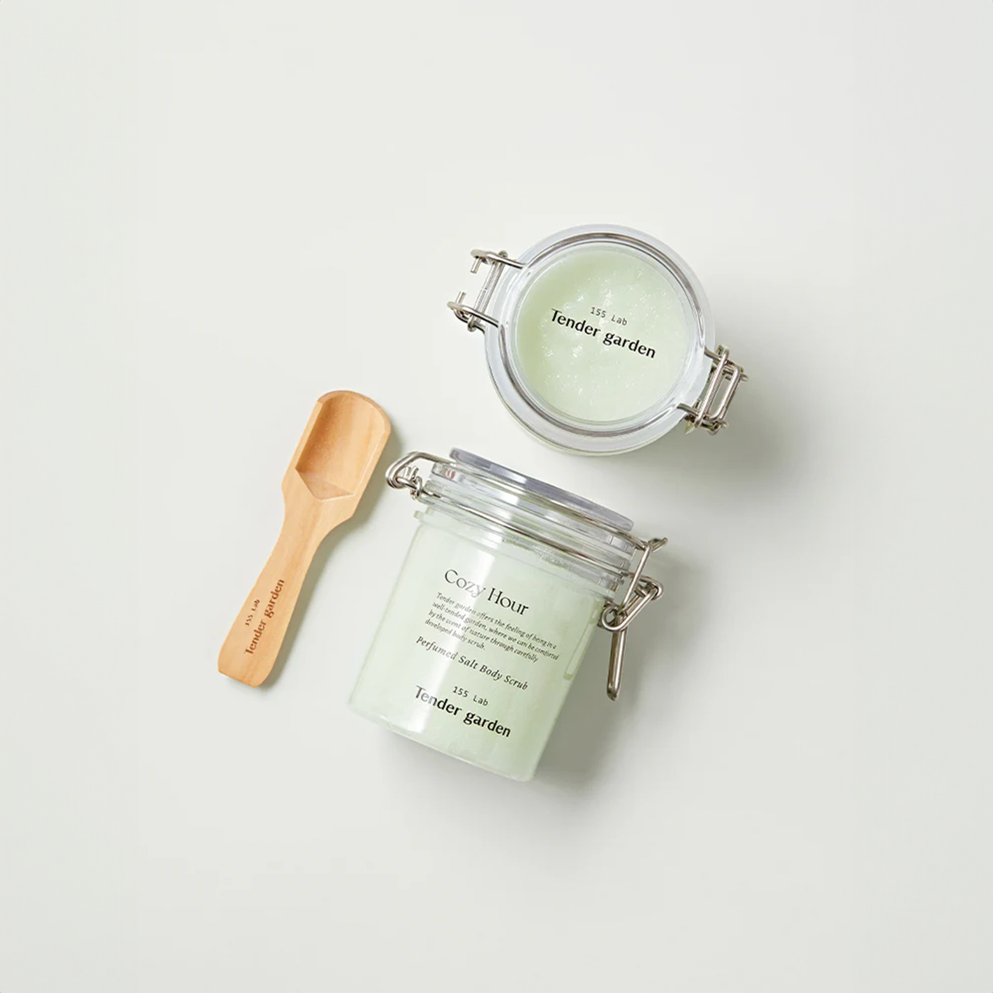 Tender Garden Cozy Hour Perfumed Salt Body Scrub Nr.51 - Filler Lux