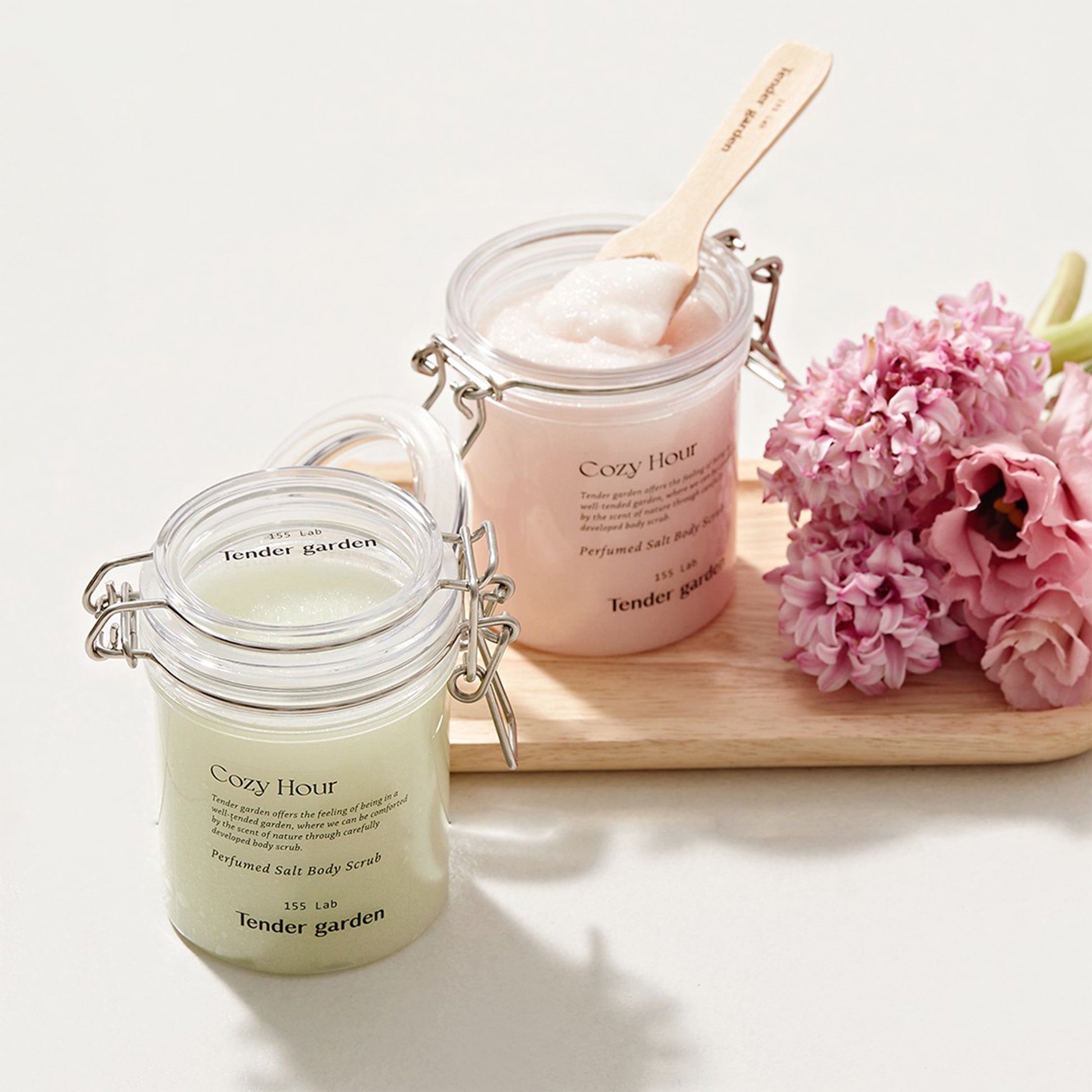 Tender Garden Cozy Hour Perfumed Salt Body Scrub Nr.61 - Filler Lux