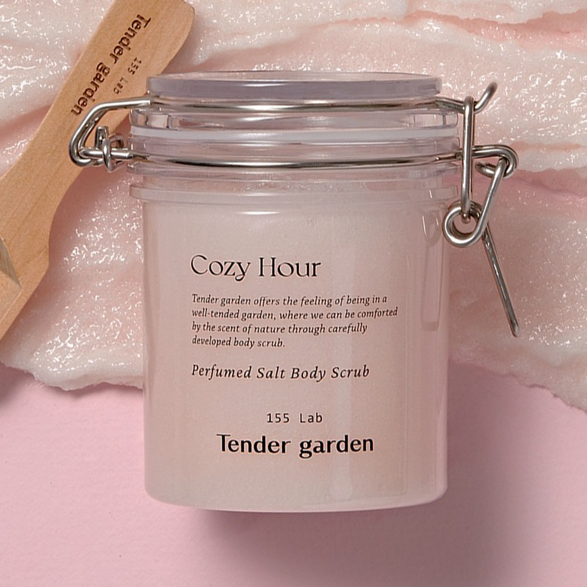 Tender Garden Cozy Hour Perfumed Salt Body Scrub Nr.61 - Filler Lux